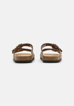 Pier One Leather Unisex - Slippers - Stone 8 Pier One Leather Unisex - Slippers - Stone -Pier One Sales Store 000fb85e1afd4504bcf13e0042582440