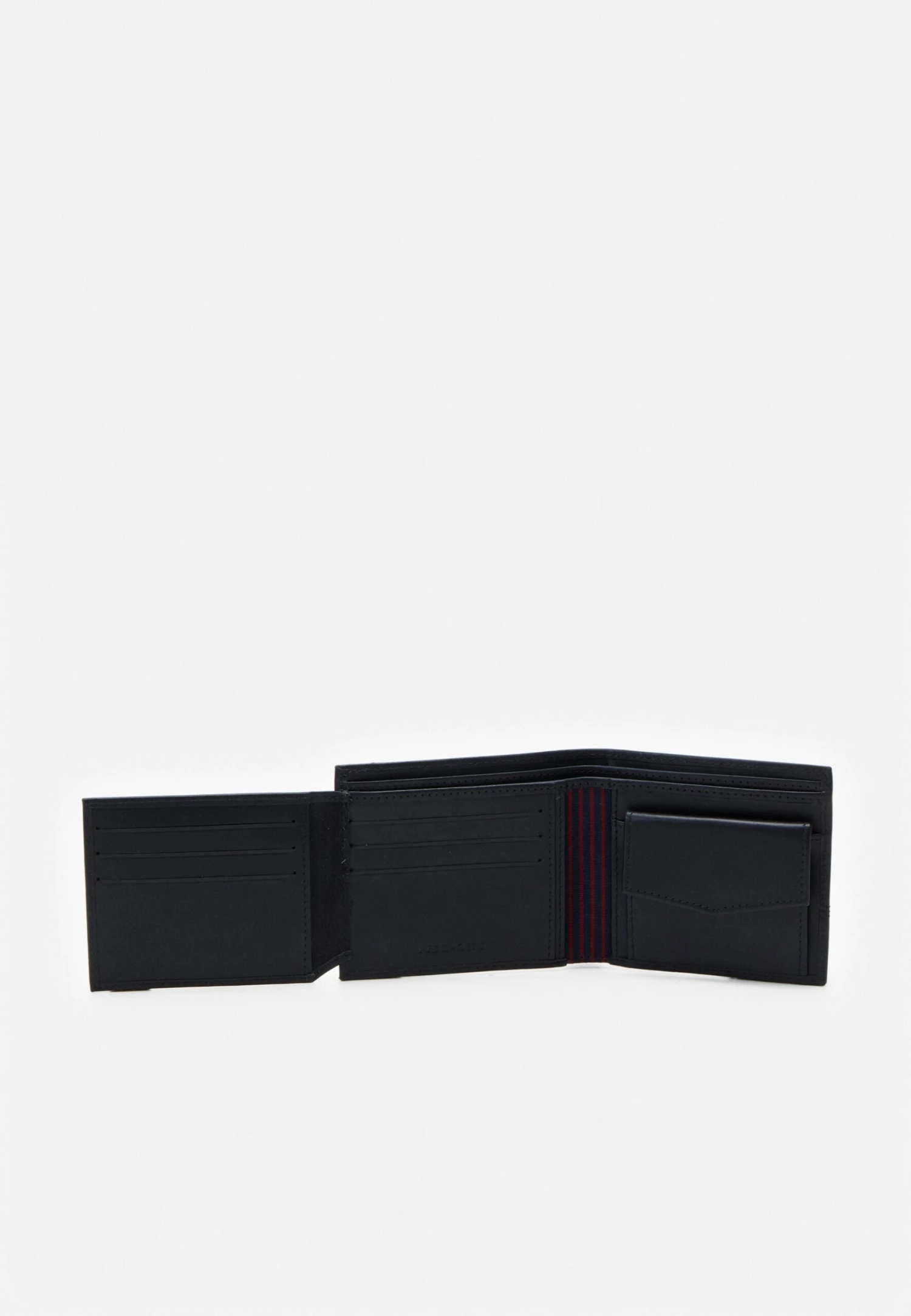 Pier One Wallet - Black 4 Pier One Wallet - Black - Image 4