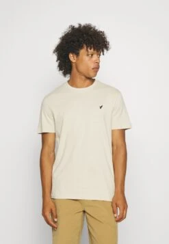 Pier One 3 Pack Unisex - Basic T-Shirt - White/Offwhite /Green 13 Pier One 3 Pack Unisex - Basic T-Shirt - White/Offwhite /Green -Pier One Sales Store 06310d69aa514c3386075ce383c6add3