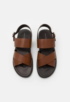 Pier One Unisex - Sandals - Cognac 13 Pier One Unisex - Sandals - Cognac -Pier One Sales Store 0a07074850c04c5cbb6dcf9e4ef2f80a