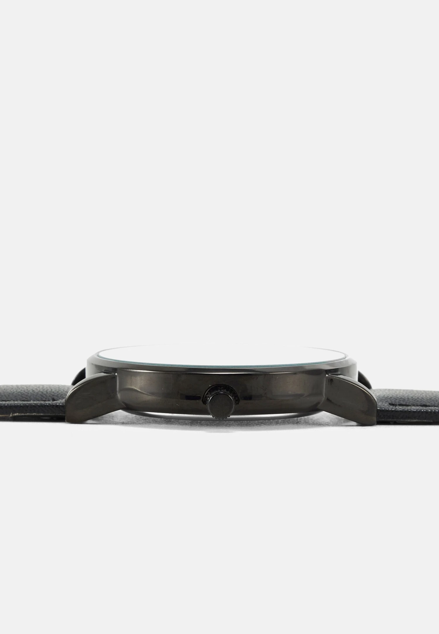 Pier One Watch - Black 2 Pier One Watch - Black - Image 2