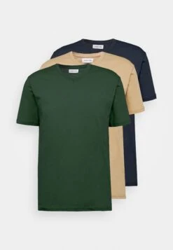 Pier One 3 Pack - Basic T-Shirt - Khaki/Tan/Dark Blue 14 Pier One 3 Pack - Basic T-Shirt - Khaki/Tan/Dark Blue -Pier One Sales Store 0c35076ff08749278d2b17df3e7e328f