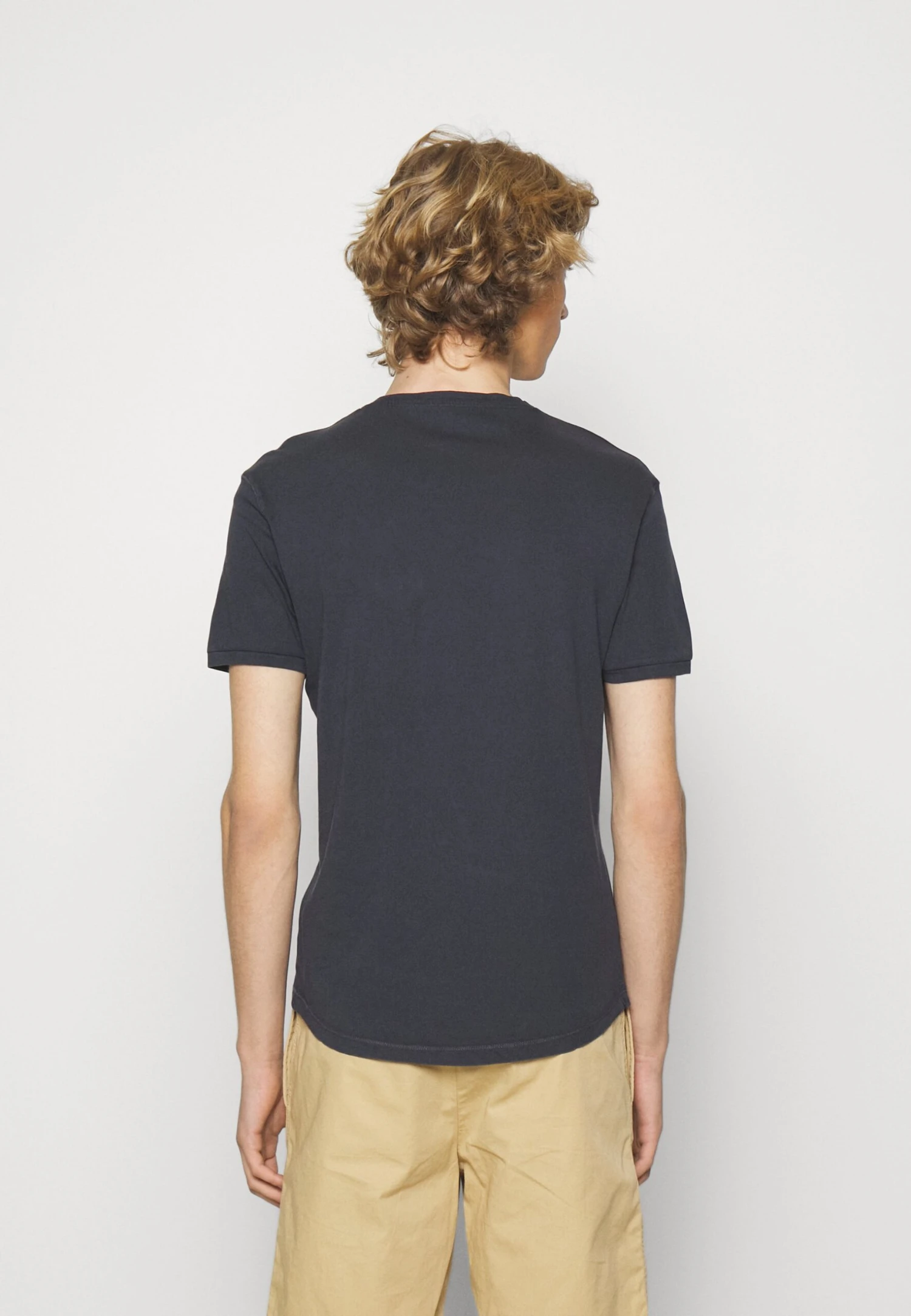 Pier One Garment Tee - Basic T-Shirt 3 Pier One Garment Tee - Basic T-Shirt - Image 3