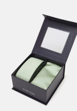 Pier One Set - Pocket Square - Light Green 10 Pier One Set - Pocket Square - Light Green -Pier One Sales Store 186418c4632045a49f49be956c5a79e1