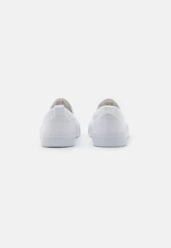 Pier One Unisex - Slip-Ons 8 Pier One Unisex - Slip-Ons -Pier One Sales Store 191f01ab84474fccb0e4b333b7cd7402