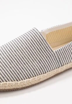Pier One Rena Espadrille Unisex - Espadrilles - White/Blue -Pier One Sales Store 1e1a9a54fd374424970c6282fecccbe4