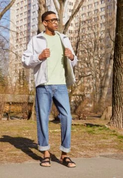 Pier One Unisex - Slippers - Black 10 Pier One Unisex - Slippers - Black -Pier One Sales Store 21323aaf96c24ccbb412a95ef516eddd