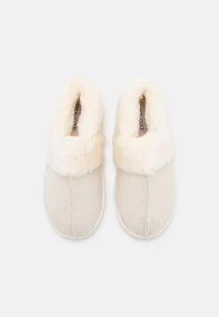 Pier One Slippers - White 11 Pier One Slippers - White -Pier One Sales Store 2a373f3587ba435e8e5e4cd25a8edf0e
