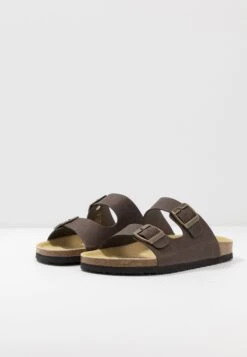 Pier One Unisex - Slippers - Brown 8 Pier One Unisex - Slippers - Brown -Pier One Sales Store 2a6253ec8adf4b75ac70cea209f9bc13