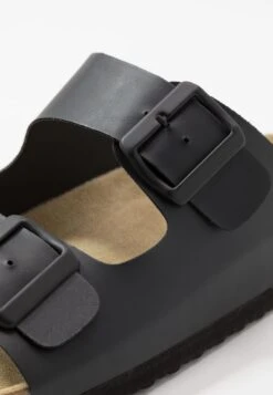 Pier One Unisex - Slippers - Black 15 Pier One Unisex - Slippers - Black -Pier One Sales Store 2c1088e9c35241008f77393ded163426