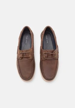 Pier One Leather Unisex - Boat Shoes - Brown 9 Pier One Leather Unisex - Boat Shoes - Brown -Pier One Sales Store 2cc90d7654d14629a73fee92c91bd40d