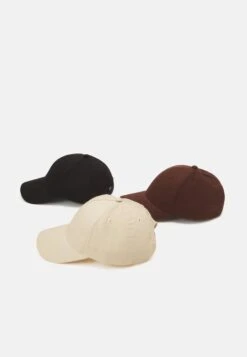 Pier One Unisex 3 Pack - Cap - Black/Dark Brown/Beige -Pier One Sales Store 322c39d131ac488ea8bb229f1824c6e8