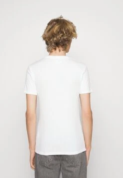 Pier One Basic T-Shirt - White 7 Pier One Basic T-Shirt - White -Pier One Sales Store 35f3385322a94c8089022511e4b9f6ef