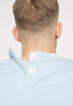 Pier One Sweatshirt - Light Blue 15 Pier One Sweatshirt - Light Blue -Pier One Sales Store 39c89746ce7044c99c06c10ca40da48b