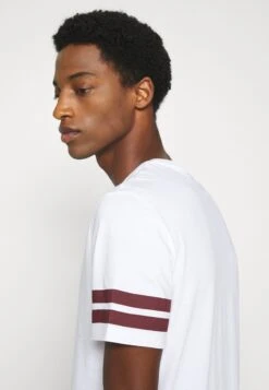 Pier One Print T-Shirt - White -Pier One Sales Store 4ba1b82d8bf947e4a41019ee9f083145