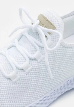 Pier One Trainers - White 11 Pier One Trainers - White -Pier One Sales Store 4c68a9d17c8d4e5286ac74f45d548780