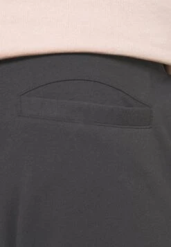 Pier One Tracksuit Bottoms - Dark Grey 10 Pier One Tracksuit Bottoms - Dark Grey -Pier One Sales Store 4dba7bd6995145a9b07e0b61cdb4749a