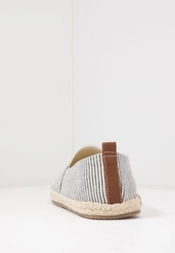 Pier One Rena Espadrille Unisex - Espadrilles - White/Blue -Pier One Sales Store 535d86d092a649c28e407541a01358ea