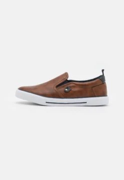 Pier One Unisex - Trainers - Cognac