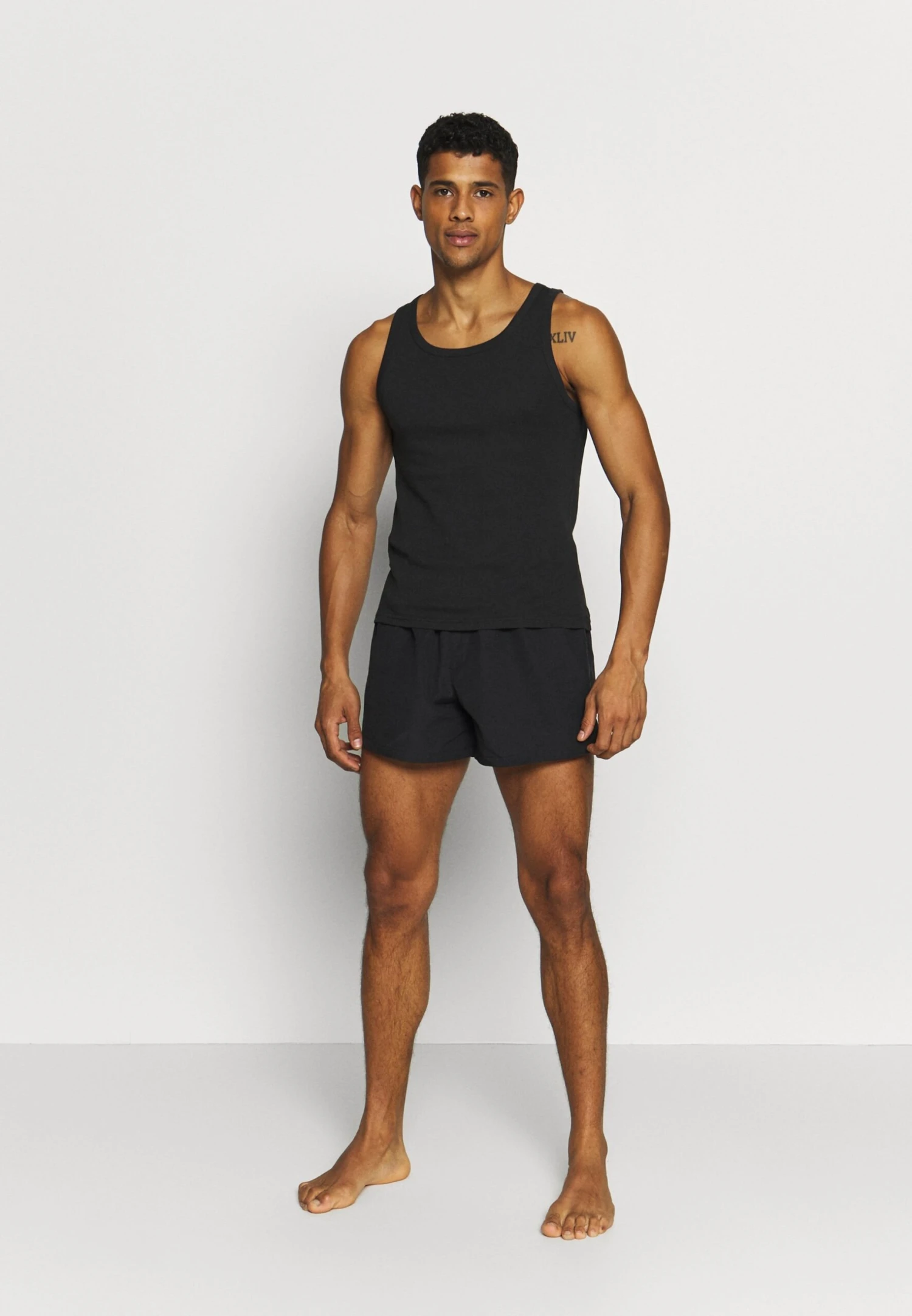 Pier One 3 Pack - Undershirt - Black 2 Pier One 3 Pack - Undershirt - Black - Image 2