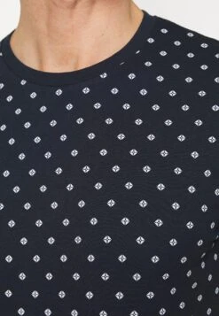 Pier One 3 Pack - Print T-Shirt - White/Dark Blue/Red 13 Pier One 3 Pack - Print T-Shirt - White/Dark Blue/Red -Pier One Sales Store 5fcb9053133a4f0cbf3c72e8cff6c432