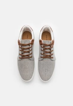 Pier One Unisex - Trainers - Light Grey 9 Pier One Unisex - Trainers - Light Grey -Pier One Sales Store 60fe947ef8cf4df19401d326e0123b74