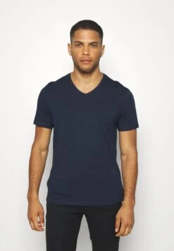 Pier One 3 Pack - Basic T-Shirt - Khaki/Tan/Dark Blue 12 Pier One 3 Pack - Basic T-Shirt - Khaki/Tan/Dark Blue -Pier One Sales Store 61b679ddf2ed4cda8bf2c9c2d0e3e185