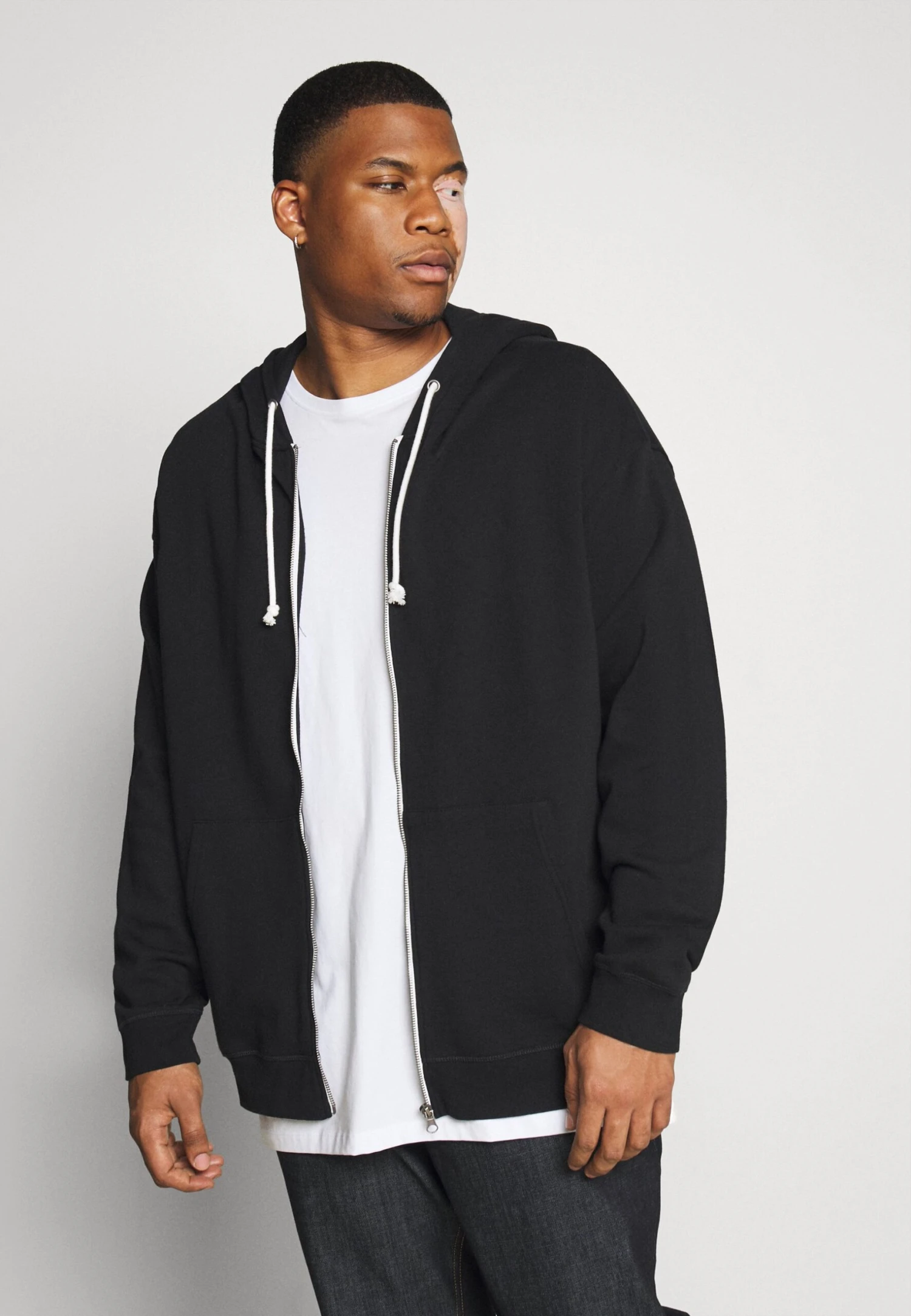 Pier One Zip-Up Sweatshirt - Black 1 Pier One Zip-Up Sweatshirt - Black