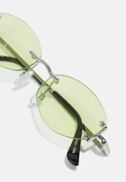Pier One Unisex - Sunglasses -Green 5 Pier One Unisex - Sunglasses -Green -Pier One Sales Store 6c5660cb198a4273a5c8fcc982a3d0e1