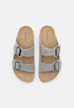 Pier One Leather Unisex - Slippers - Grey 9 Pier One Leather Unisex - Slippers - Grey -Pier One Sales Store 6e172422b00e484a8ac21c5f565af9d6