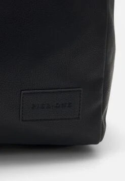 Pier One Unisex - Weekend Bag - Black -Pier One Sales Store 6f0d4cba81d947489c7b672bfd9ce02e