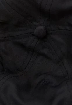 Pier One Unisex - Cap -Black -Pier One Sales Store 781fccf059484bb1b6fb6ad3662517f3