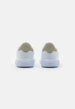 Pier One Trainers - White 8 Pier One Trainers - White -Pier One Sales Store 7b693e638a644a1296171cc327999979