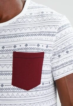 Pier One Print T-Shirt - White 8 Pier One Print T-Shirt - White -Pier One Sales Store 7c7f1668c55f4b72b9d76fc2a14d4e66