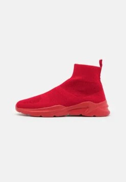 Pier One High-Top Trainers - Red