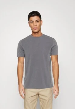 Pier One 7 Pack - Basic T-Shirt - Red/Silver/Royal Blue 16 Pier One 7 Pack - Basic T-Shirt - Red/Silver/Royal Blue -Pier One Sales Store 82c0ab2289fb4d04a1dab9691664f114