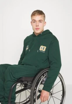 Pier One Sweatshirt - Dark Green 12 Pier One Sweatshirt - Dark Green -Pier One Sales Store 8cf72549159e42b39283fd07037dd15f