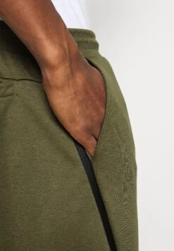 Pier One Tracksuit Bottoms - Olive 9 Pier One Tracksuit Bottoms - Olive -Pier One Sales Store 92124823220646329f52c61a38cf8de5