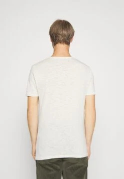 Pier One Basic T-Shirt - Off-White 7 Pier One Basic T-Shirt - Off-White -Pier One Sales Store 93fe281cdfcb4863857b57bc7b30c1fd