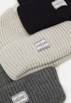 Pier One Unisex 3 Pack - Beanie - Black/Dark Grey/Off-White 5 Pier One Unisex 3 Pack - Beanie - Black/Dark Grey/Off-White -Pier One Sales Store 95a5e9e5960d44b887ec581a941f516e