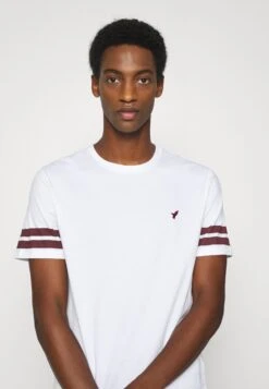 Pier One Print T-Shirt - White -Pier One Sales Store a4c2af3840d3455488eea7187730e42b