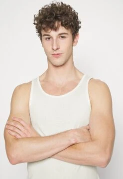 Pier One 5 Pack - Undershirt - White 11 Pier One 5 Pack - Undershirt - White -Pier One Sales Store a7b42243b4ce47b5b9118c128a1d9fb9