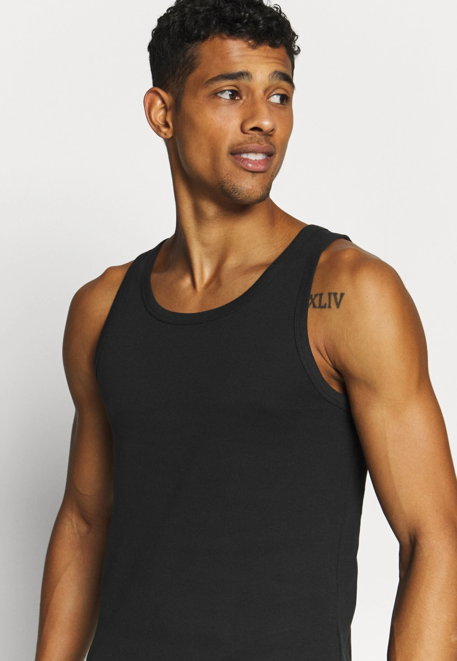 Pier One 3 Pack - Undershirt - Black 5 Pier One 3 Pack - Undershirt - Black - Image 5