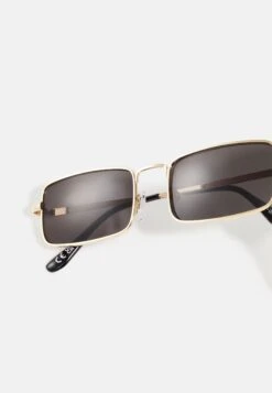 Pier One Sunglasses - Gold-Coloured/Black 7 Pier One Sunglasses - Gold-Coloured/Black -Pier One Sales Store a8e4a6afd7784109b2cf7fa7d2b3ec9d