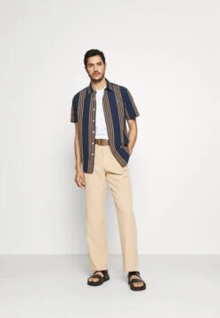 Pier One 5 Pack - Basic T-Shirt - White/Black/Bordeaux