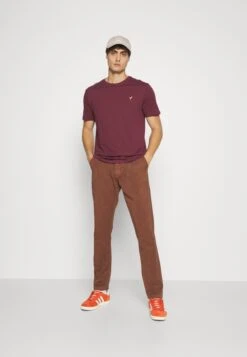 Pier One 3 Pack - Basic T-Shirt - Off-White/Bordeaux/Mint