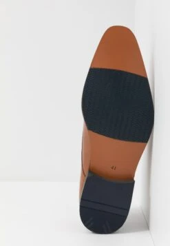 Pier One Leather - Smart Slip-Ons - Cognac 10 Pier One Leather - Smart Slip-Ons - Cognac -Pier One Sales Store b33620ba8ab547529ee32df8e71ecc15