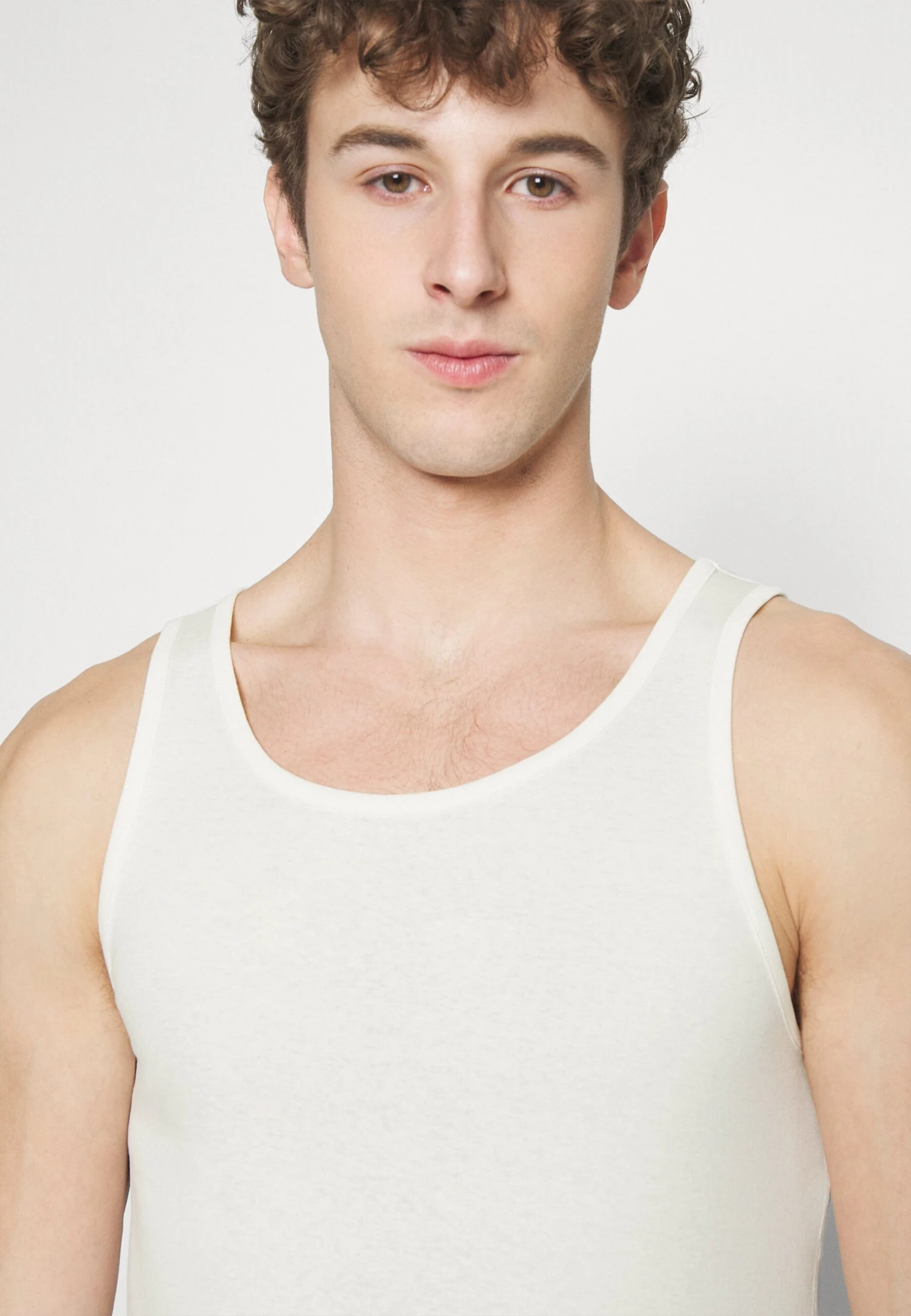 Pier One 5 Pack - Undershirt - White 4 Pier One 5 Pack - Undershirt - White - Image 4