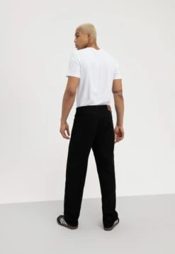 Pier One Relaxed Fit Jeans - Black Denim -Pier One Sales Store bf404b2702f147db8268635cd2118982