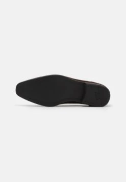 Pier One Slip-Ons - Brown 10 Pier One Slip-Ons - Brown -Pier One Sales Store bf827cee95634217983d23fadc857426